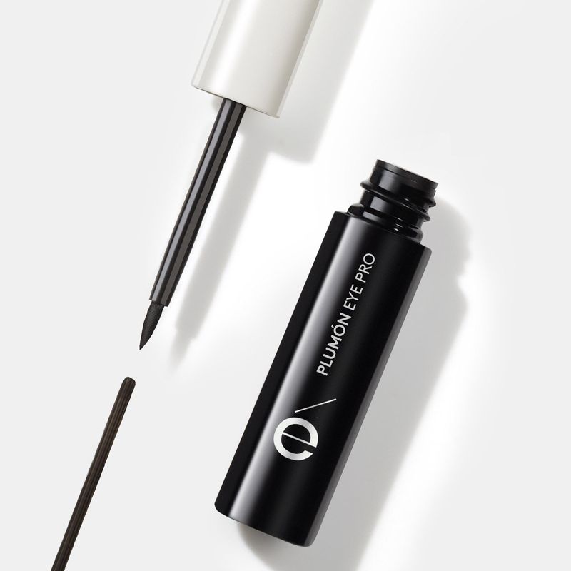 Delineador-de-ojos-liquido-Punta-Plumon-Eye-PRO-negro
